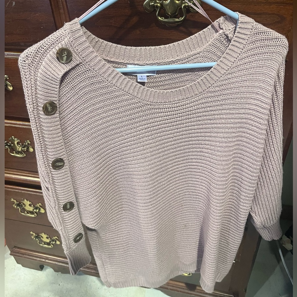 grey sweater, size L